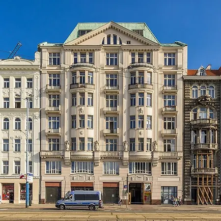 Clicktheflat Palace Of Culture * Warschau